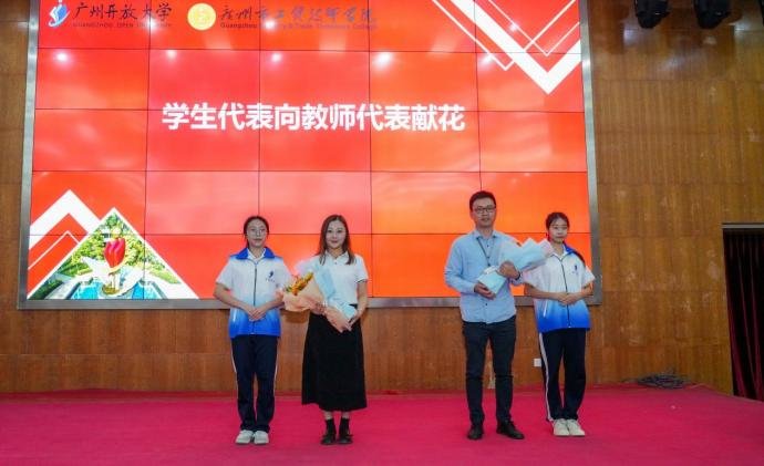 培养更多高级应用型人才