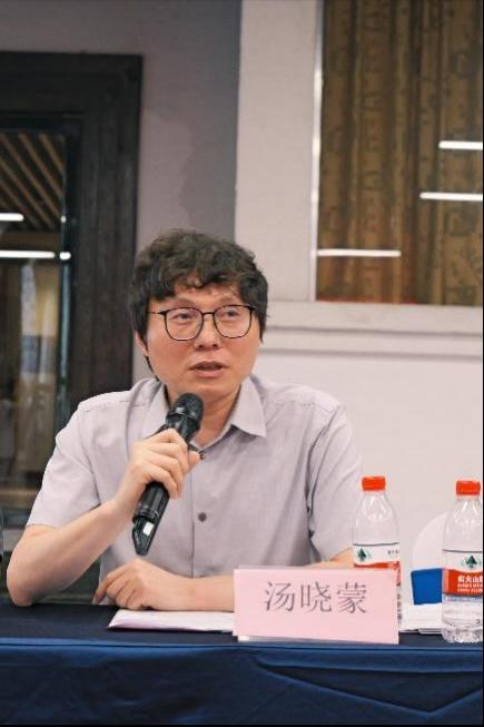 贯彻落实《关于推进新时代广州老年奇异
