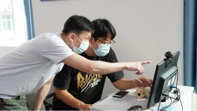 教学中心和数字化服务中心等部门领导参